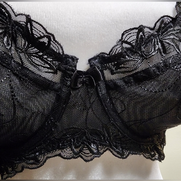 Gorgeous Black Lace Demi Cup Bra Size 34D ♥︎ Underwire Bra ♥︎ - Picture 4 of 11